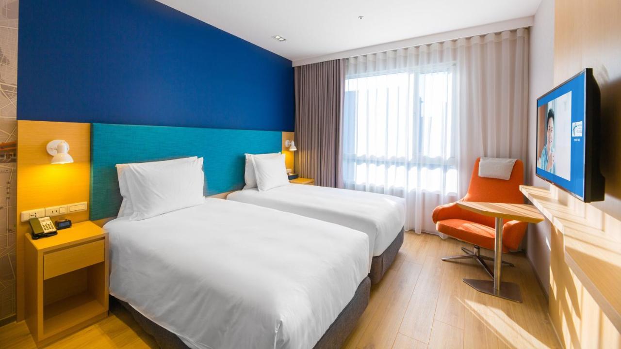 Holiday Inn Express Taichung Fengchia By Ihg Exterior foto