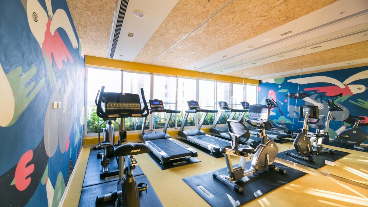 Holiday Inn Express Taichung Fengchia By Ihg Exterior foto