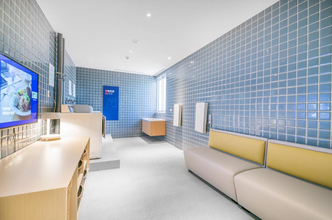 Holiday Inn Express Taichung Fengchia By Ihg Exterior foto