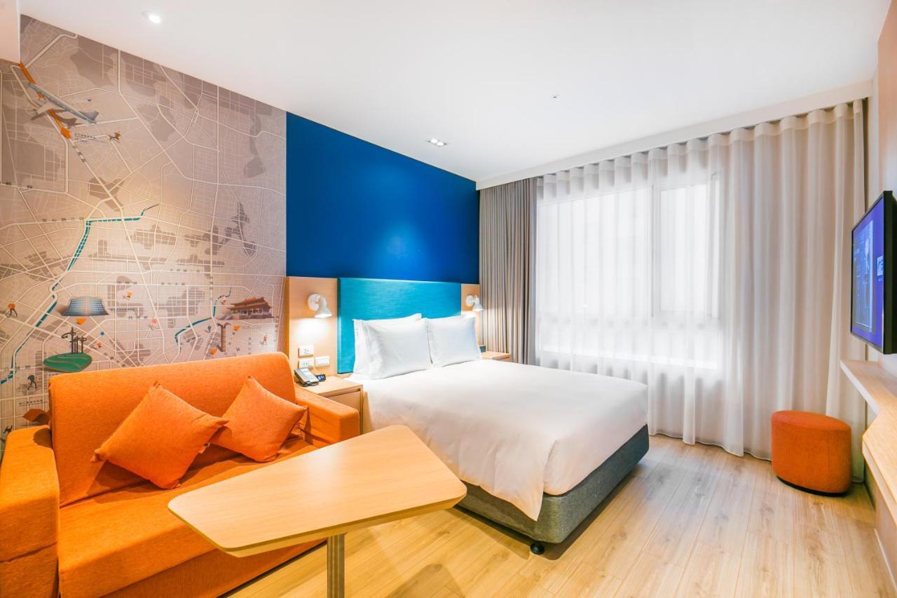 Holiday Inn Express Taichung Fengchia By Ihg Exterior foto